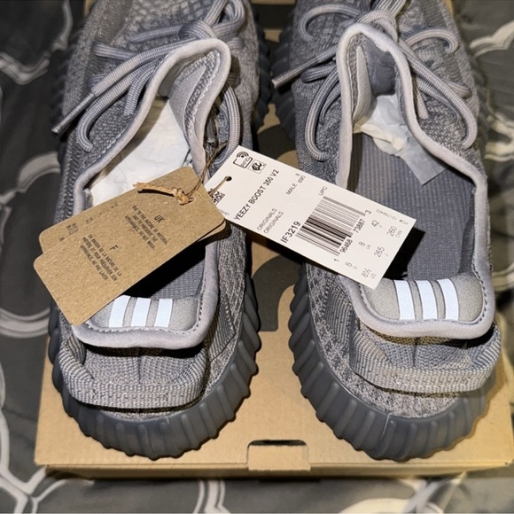 YEEZY BOOST 350 V2 ‘STEEL GREY’ - Picture 8 of 17